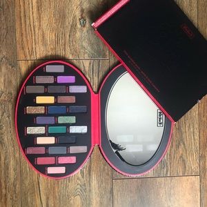Kat Von D makeup eyeshadow palette